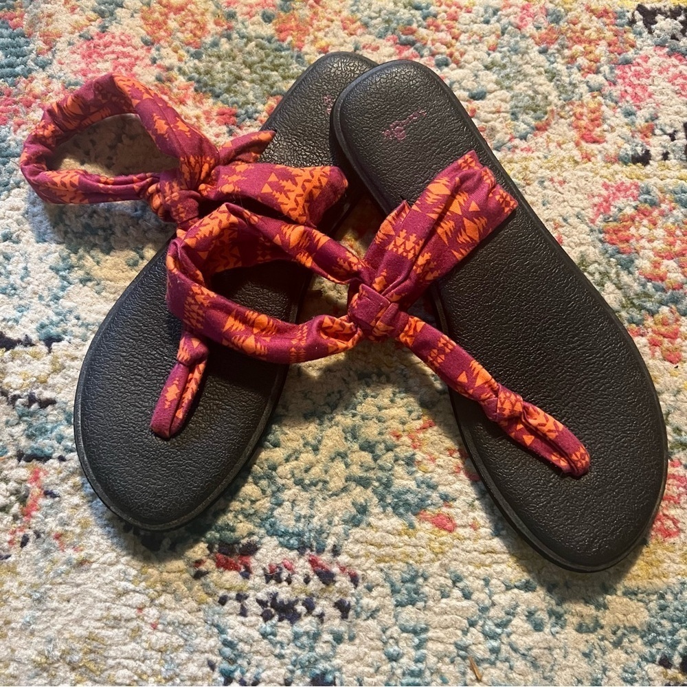 Sanuk Pink Yoga Ella Print Sandals Women Size 9